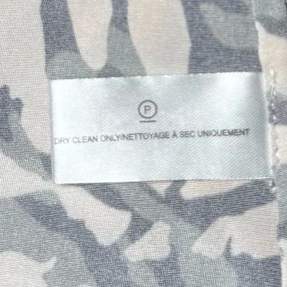 Stylish Animal Print Skirt with Lace Trim - Picture 3 of 5